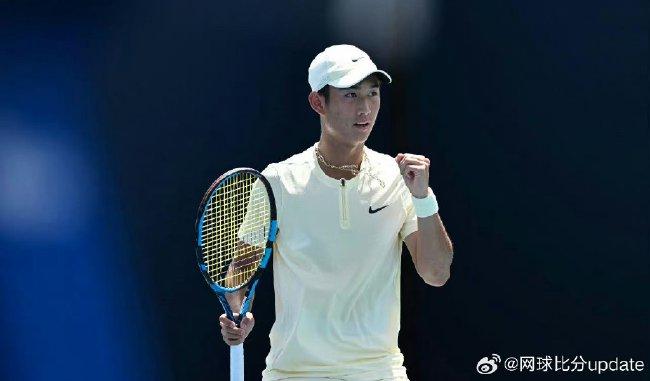 粉丝欢呼雀 粉丝欢呼雀